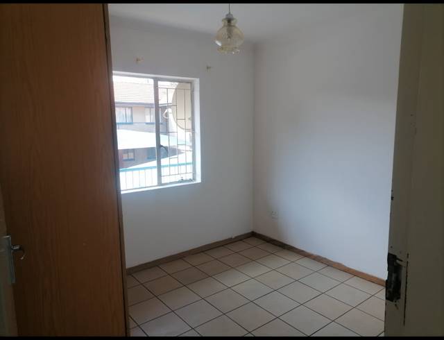 2 BEDROOM APARTMENT FOR SALE IN ANNADALE